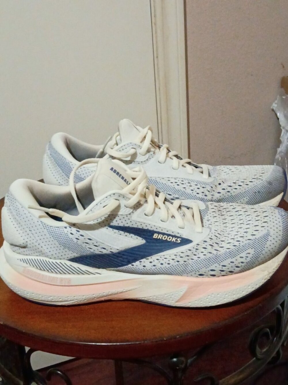 Brooks Women's Adrenaline GTS 24 1204261B140 Gray Running Shoes Size 8 B